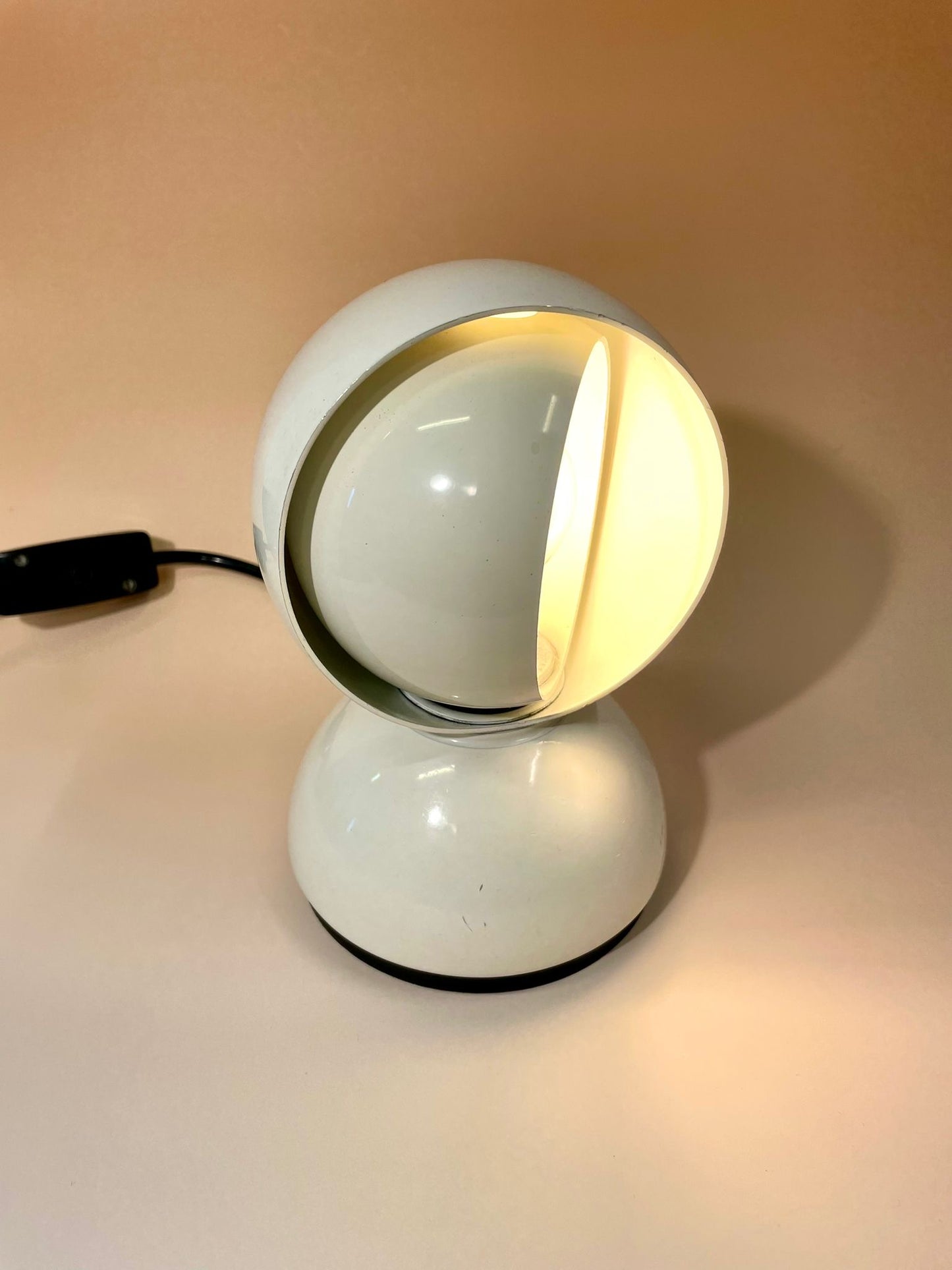 Artemide Eclisse Table Lamp